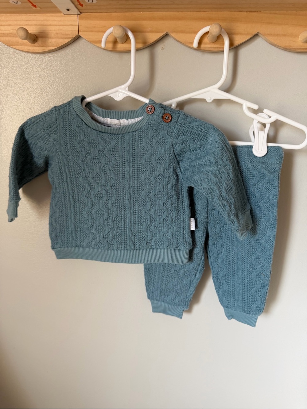 Tahari Baby Girls 0-3M Blue 2pc Cable Knit Sweater & Pants Set Buttons